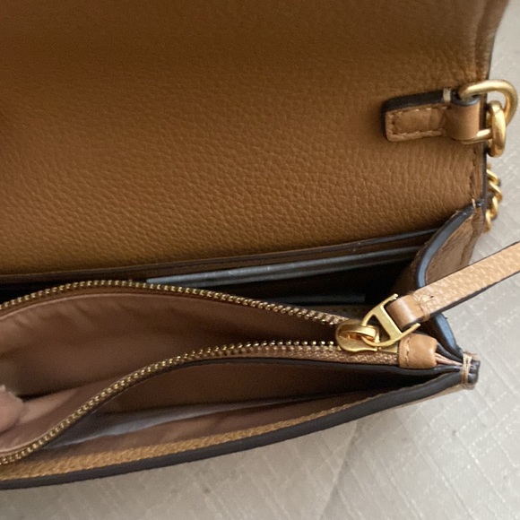 SOLD Tory Burch used to excellent condition - Picture 3 of 3